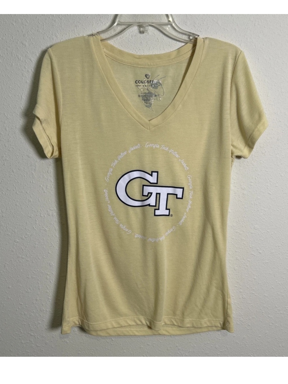 Georgia Tech Yellow Jackets Colosseum Women’s Yellow T-Shirt Size Large V-Neck